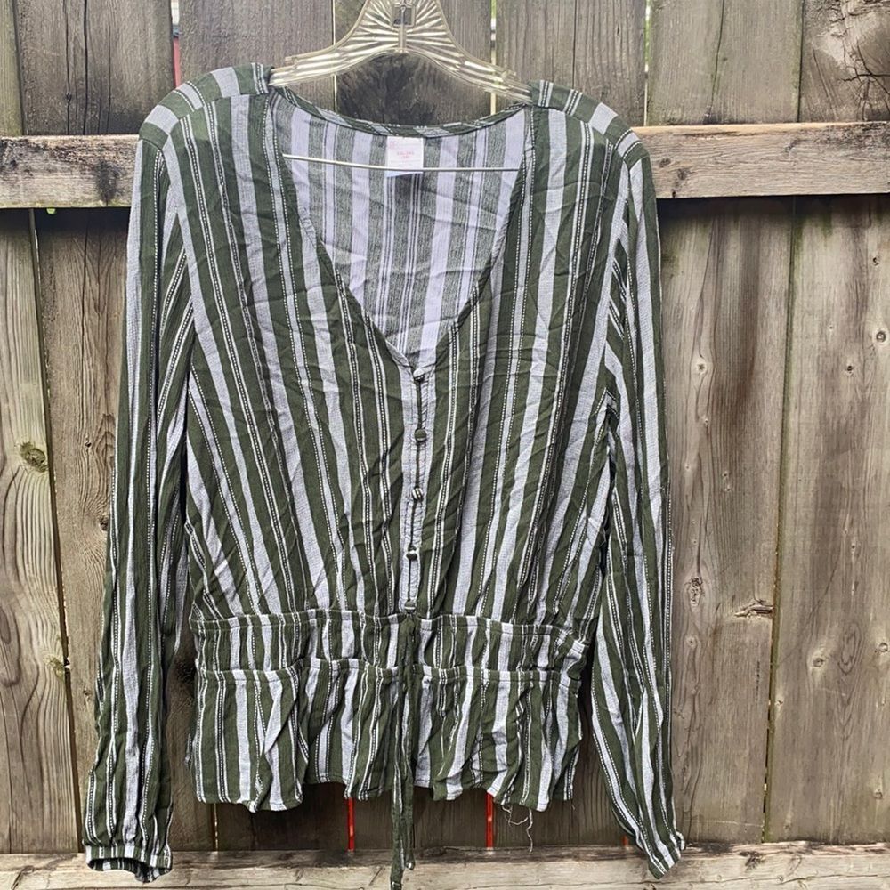 No Boundaries striped top sz. XXL